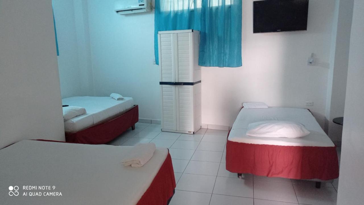 Hostal Marysol 푸에르토아요라 외부 사진